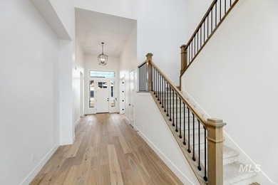 *Photo Similar Images* Built for an elevated luxury lifestyle - photo 14