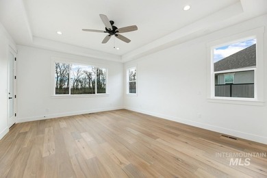 *Photo Similar Images* Built for an elevated luxury lifestyle - photo 25
