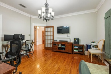Stunning Lakefront Retreat with Custom Woodwork & Westerly - photo 20