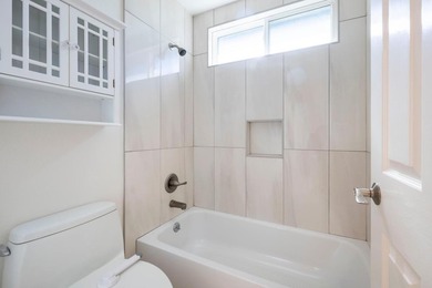 Spectacular Alden Crossing residence ideally situated at the end - photo 21