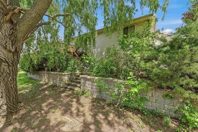 Located in a city sub division with a country feel this 4 BR 2 - photo 22