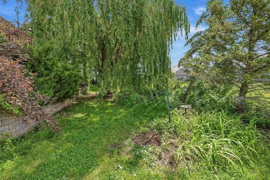 Located in a city sub division with a country feel this 4 BR 2 - photo 23
