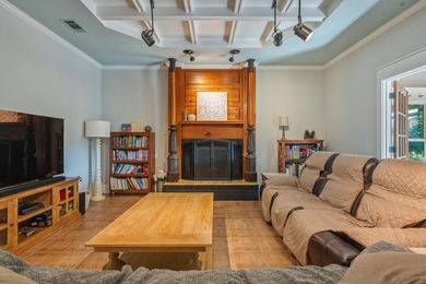 Stunning Lakefront Retreat with Custom Woodwork & Westerly - photo 24