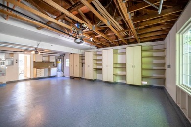 Spectacular Alden Crossing residence ideally situated at the end - photo 31