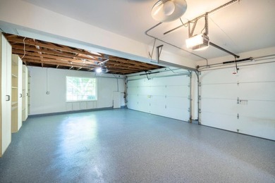 Spectacular Alden Crossing residence ideally situated at the end - photo 32