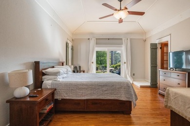 Stunning Lakefront Retreat with Custom Woodwork & Westerly - photo 35