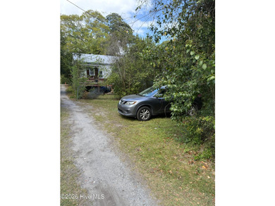 Prime investment opportunity in historic downtown. This - photo 3