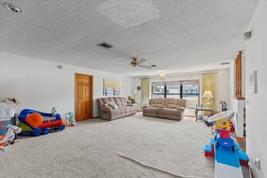 Located on a corner lot in a well-established Deltona - photo 13