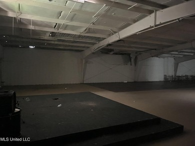 Great Commercial Investment Opportunity- 15,450 sf, not in a - photo 14