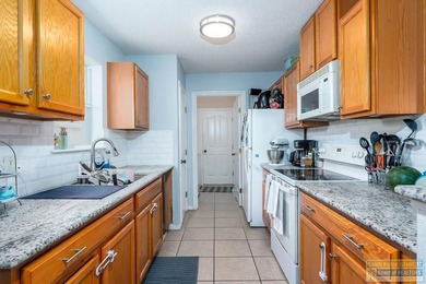 Welcome to **27 Lakewood Dr.** in Laguna Vista, Texas! This - photo 16