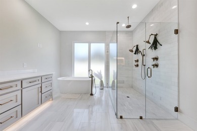 Luxury custom home in Heath, TX with soaring ceilings, walls of - photo 17