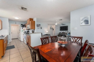 Welcome to **27 Lakewood Dr.** in Laguna Vista, Texas! This - photo 17