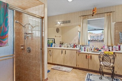 Located on a corner lot in a well-established Deltona - photo 18
