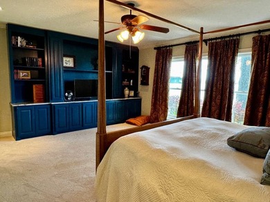 This 2006 custom built Lakehouse boast high ceilings 3 bedrooms - photo 20