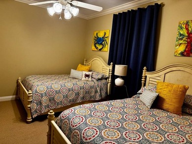 This 2006 custom built Lakehouse boast high ceilings 3 bedrooms - photo 27