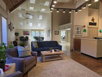 Welcome to this well maintained 2-bedroom, 2-bath, 2-car garage - photo 36