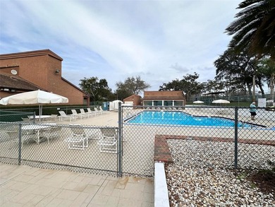 Welcome to this well maintained 2-bedroom, 2-bath, 2-car garage - photo 38