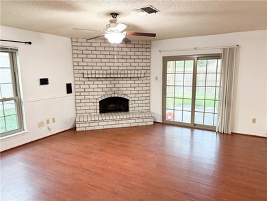 This 2 bedroom, 1 bath home offers 1,152 sq. ft. of comfortable - photo 3