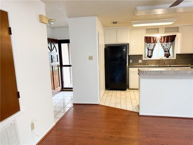 This 2 bedroom, 1 bath home offers 1,152 sq. ft. of comfortable - photo 4