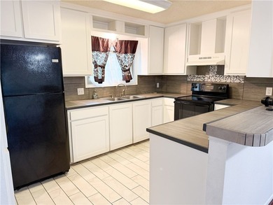 This 2 bedroom, 1 bath home offers 1,152 sq. ft. of comfortable - photo 5