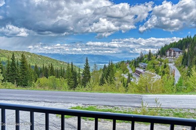 Luxury ski-in/ski-out Highland Village condo with a warm rustic - photo 5