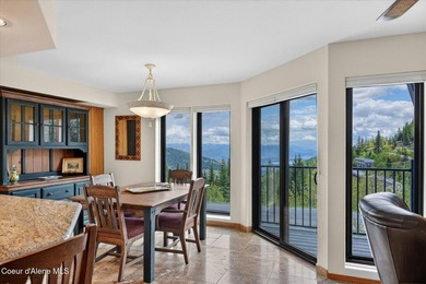 Luxury ski-in/ski-out Highland Village condo with a warm rustic - photo 6