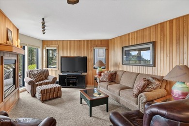 Luxury ski-in/ski-out Highland Village condo with a warm rustic - photo 8