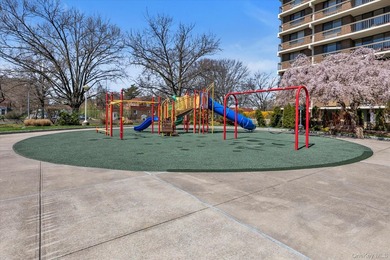 Welcome to Village Mall at Hillcrest, a full-amenity building - photo 16