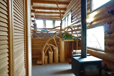 AMAZING, ONE-OF-A-KIND PROPERTY IN AN INCREDIBLY SCENIC AREA - photo 37
