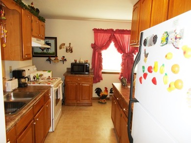 2-MOVE-IN READY HOMES FOR THE PRICE OF 1!!!The 3 bedroom, 2 bath - photo 12