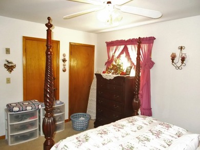 2-MOVE-IN READY HOMES FOR THE PRICE OF 1!!!The 3 bedroom, 2 bath - photo 17