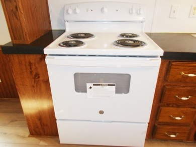 2-MOVE-IN READY HOMES FOR THE PRICE OF 1!!!The 3 bedroom, 2 bath - photo 48