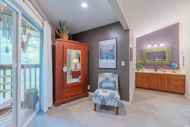 Beautifully updated 2-bedroom, 2-bath, single-level condo - photo 11