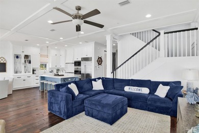 Step into unmatched luxury with this direct Gulf-front estate - photo 10