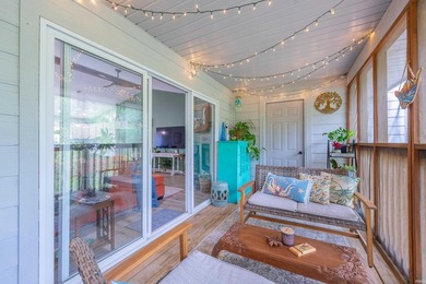 Beautifully updated 2-bedroom, 2-bath, single-level condo - photo 21
