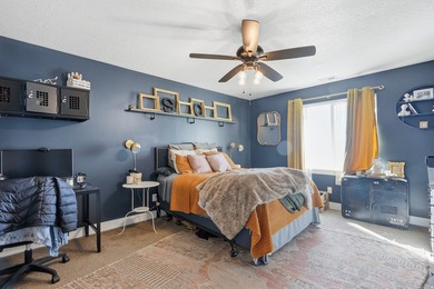 Price just lowered! Motivated sellers! Appraised well above the - photo 36