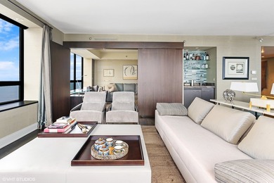 CALLING ALL WINE ENTHUSIASTS! Magnificent, custom-designed - photo 6