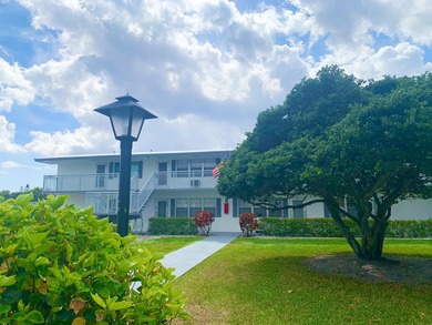 Century Village Lake Condo Active Under Contract in West Palm Beach Florida