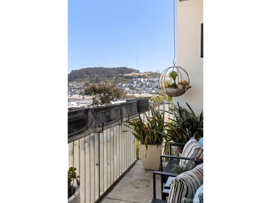 Experience modern, loft-like living in this unique top-floor - photo 25