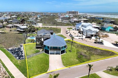 Coveted location & Gulf views! This soulful Old Town home sits - photo 2