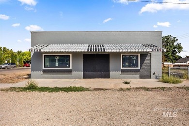 Snake River - Owyhee County Home For Sale in Homedale Idaho