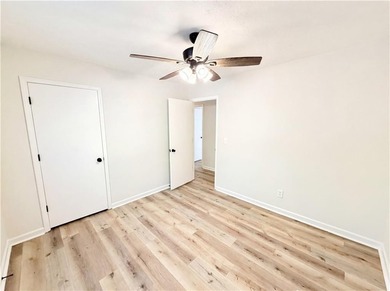 Welcome to 1327 Towne Harbor Trl, a thoughtfully appointed - photo 13