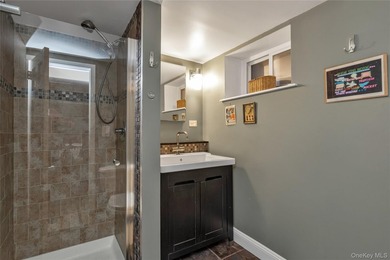 **Beautifully Renovated Brick Townhome in Beechhurst** Welcome - photo 13