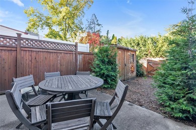 **Beautifully Renovated Brick Townhome in Beechhurst** Welcome - photo 15