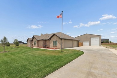 Welcome to this spectacular Silverpointe estate, perfectly - photo 1