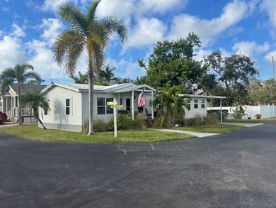 MOTIVATED SELLER !!!! Stunning and refined one of a kind home ! - photo 3