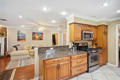 Great 3-bedroom home in Chateau Estates North. A New Fortified - photo 9