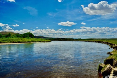 (private lake, pond, creek) Acreage For Sale in Sinclair Wyoming