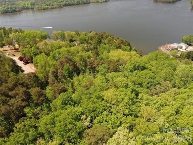 Welcome to Heron Bay, an exclusive gated community nestled on - photo 6