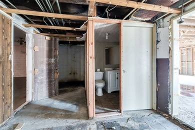 3104 Skidaway Rd offers over 6,000 sq ft of versatile commercial - photo 16